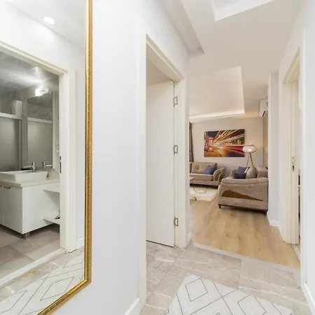 Bright Flat W Balcony 15 Min To Konyaalti Apartment