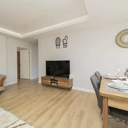 Bright Flat W Balcony 15 Min To Konyaalti Apartament